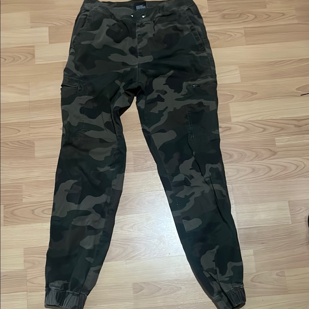 Urban Pipeline Green and Brown Cargo Pants